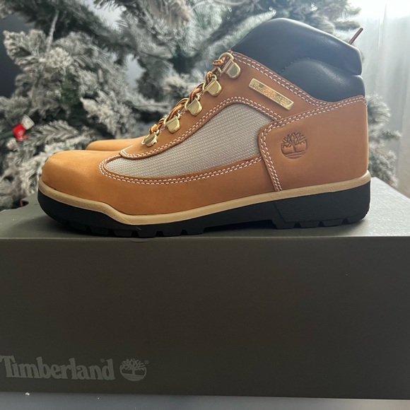 BRAND NEW TIMBERLAND FIELD BOOTS WHEAT COLOR! - Picture 3 of 4